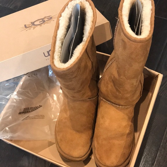 UGG Shoes - Women’s classic style, tall UGG boots - Chestnut